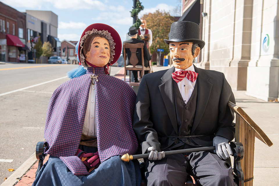 Life-size figures on bench at Dickens Victorian Village in Cambridge, Ohio (photo courtesy of Cambridge/Guernsey County CVB) Life-size figures on bench at Dickens Victorian Village in Cambridge, Ohio (photo courtesy of Cambridge/Guernsey County CVB)