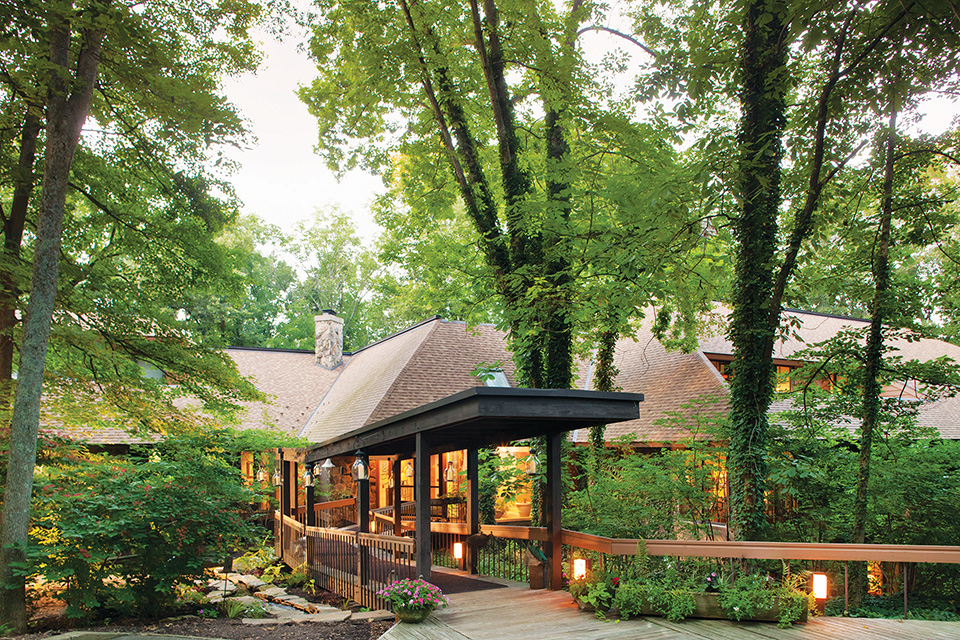 The entrance to The Inn at Honey Run in Millersburg (photo courtesy of Holmes County Tourism Bureau)