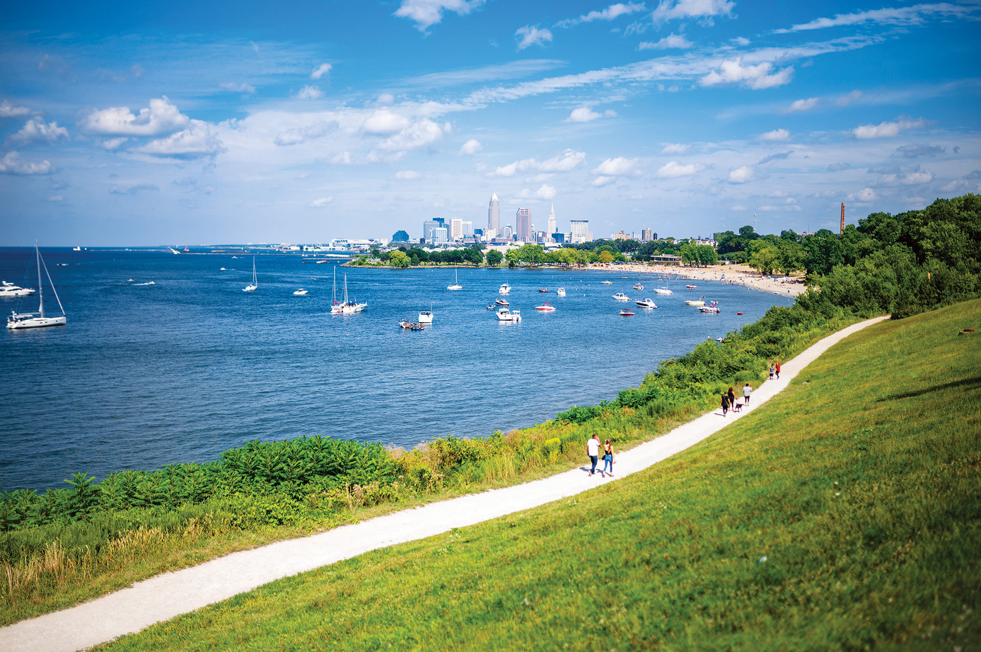 Edgewater Beach in Cleveland, Ohio (photo by Erik Drost) Edgewater Beach in Cleveland, Ohio (photo by Erik Drost)